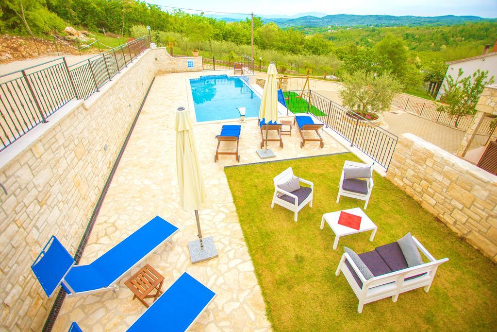Villa Lara Karojba Pokój zdjęcie