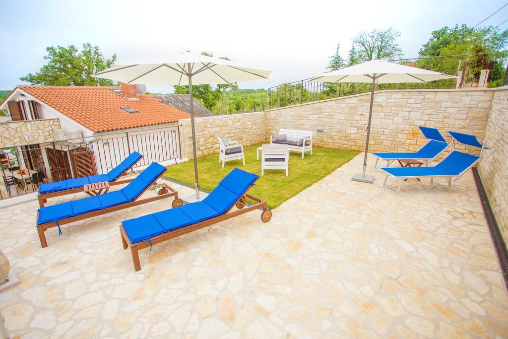 Villa Lara Karojba Pokój zdjęcie