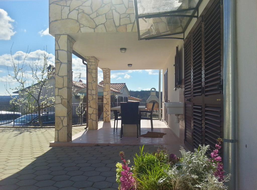 Villa Lara Karojba Pokój zdjęcie