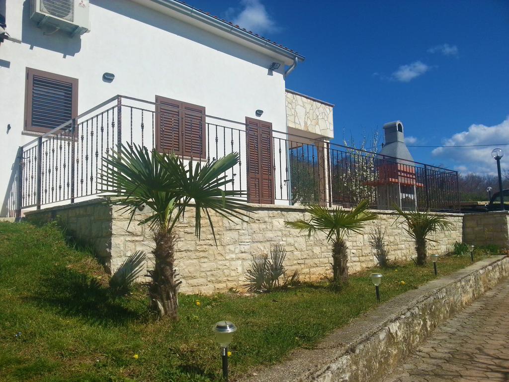 Villa Lara Karojba Pokój zdjęcie